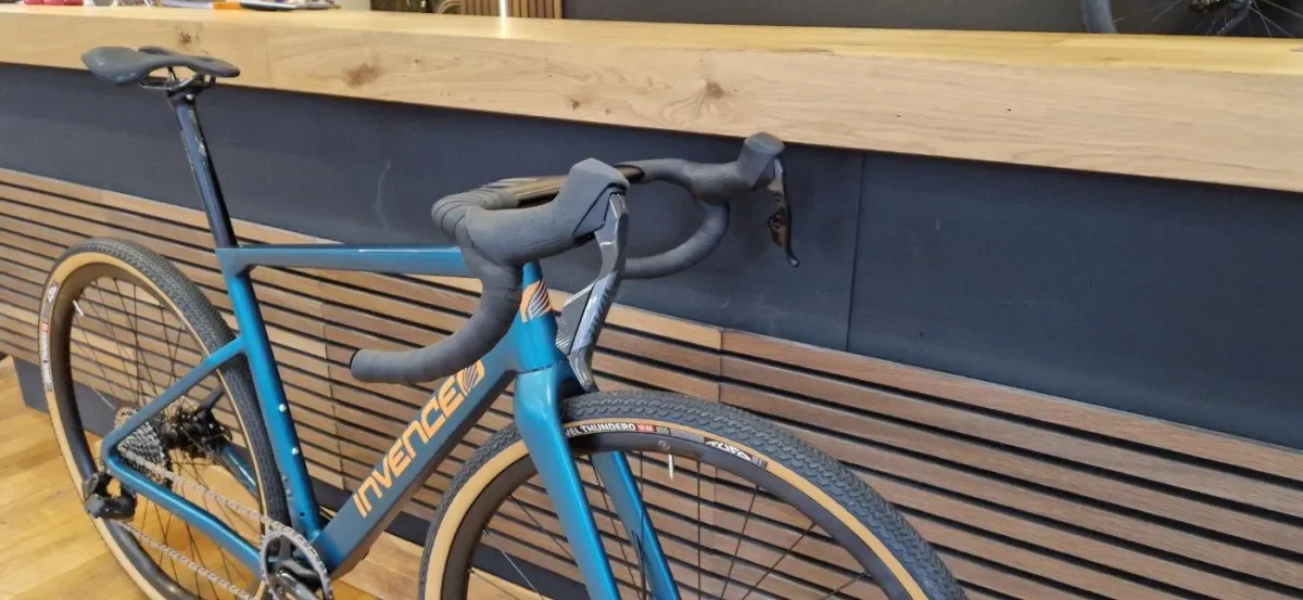 Invence Twist Gravel Green 54cm 2024
